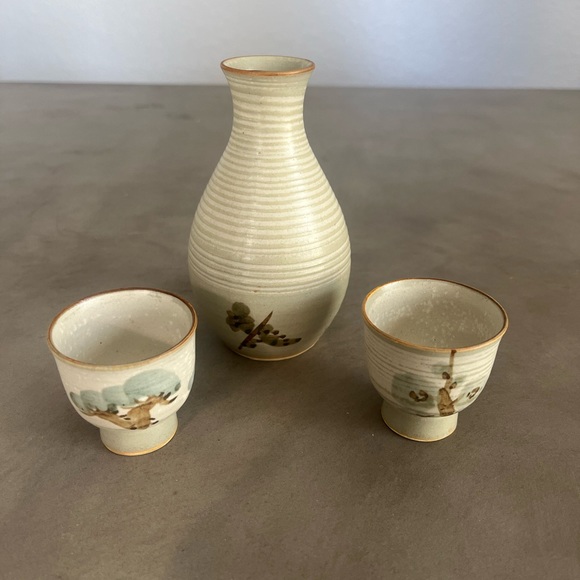 Sake set for two - Picture 1 of 4